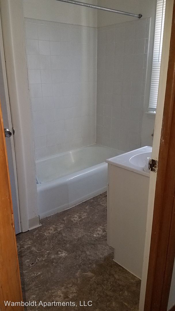 Building Photo - 1924 Hayes Avenue