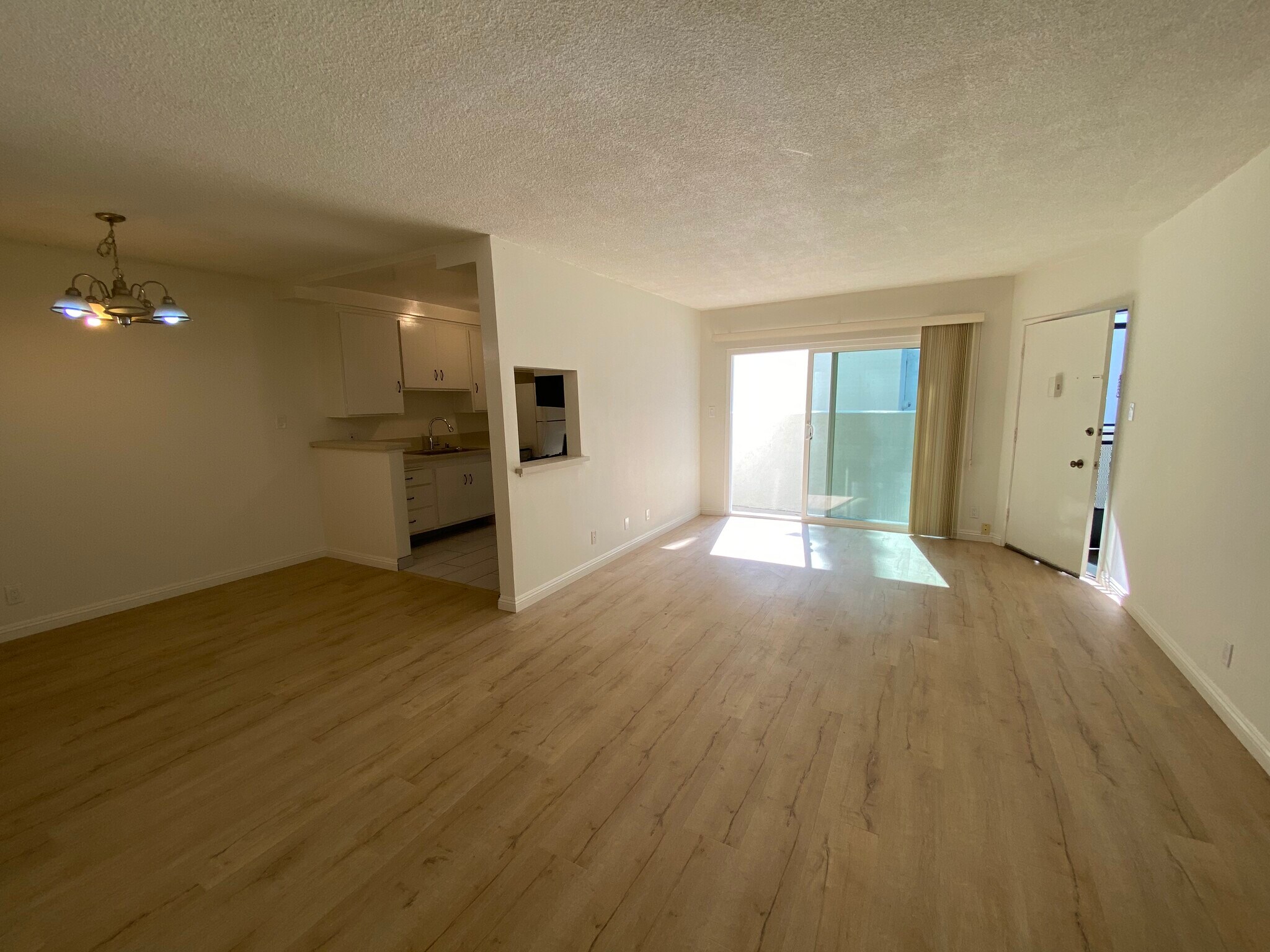 Building Photo - 11706 Mayfield Ave