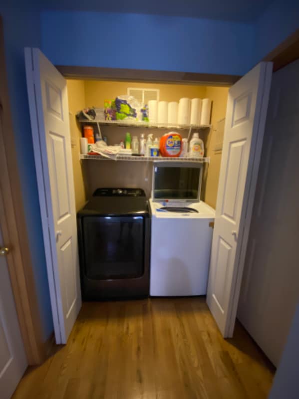 Building Photo - 4644 Brenton Dr