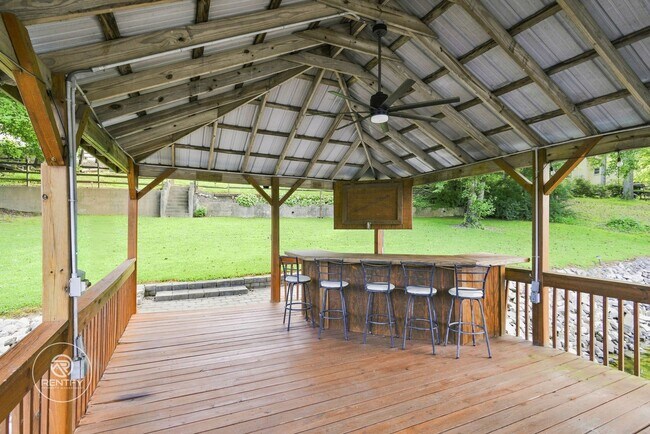 Building Photo - 7088 Wateredge Dr