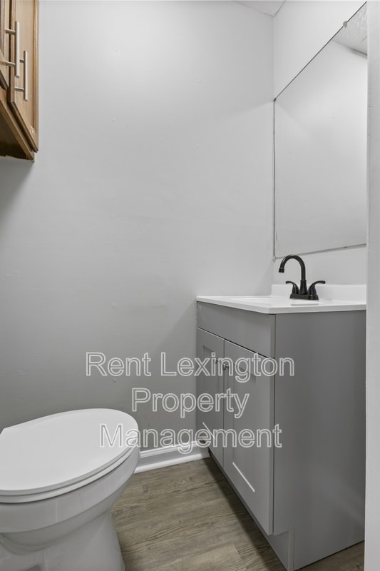 Building Photo - 1649 Foxhaven Dr