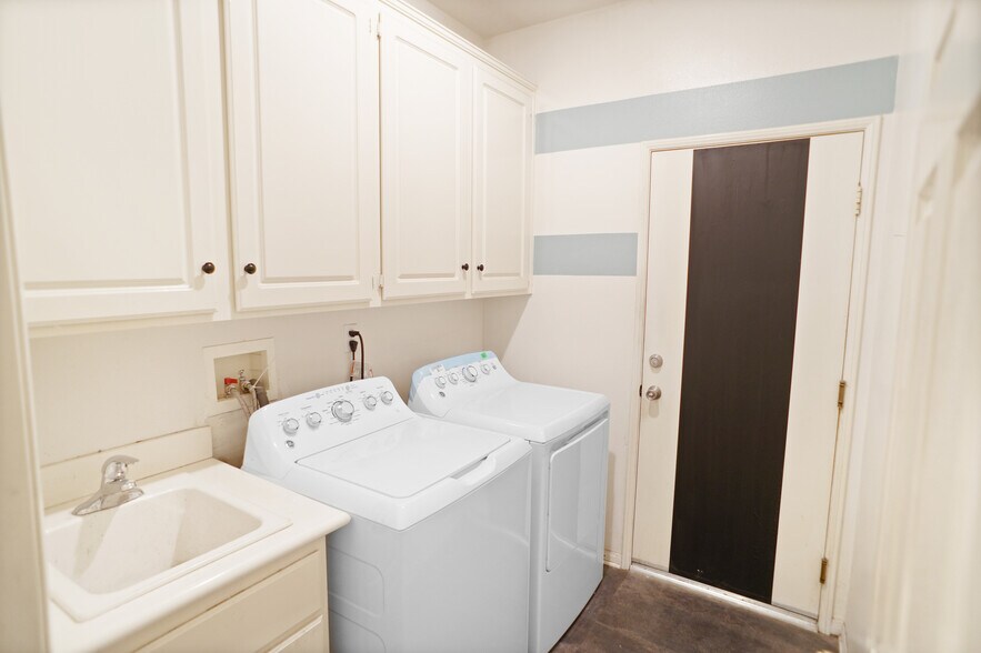 Building Photo - 29557 Mammoth Ln