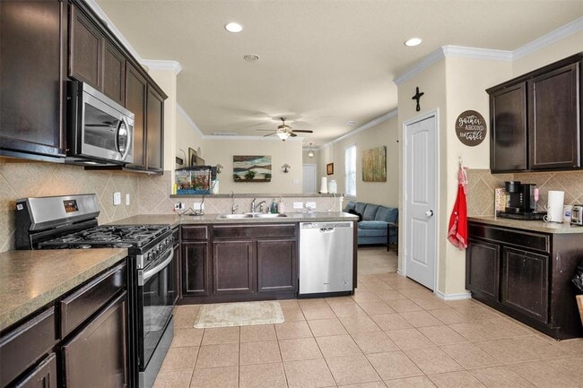 Building Photo - 1420 Natural Pine Trail