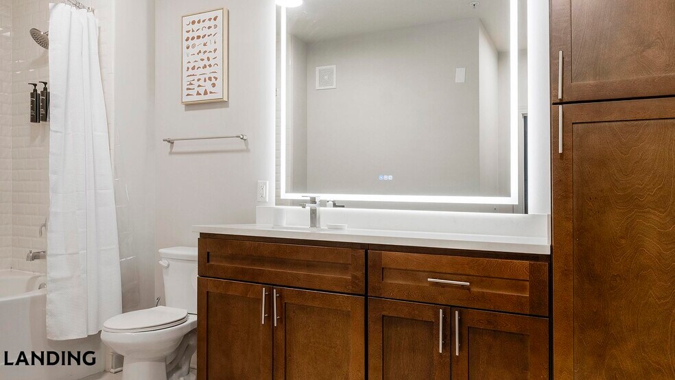 Building Photo - 2420 Peachtree Rd NW