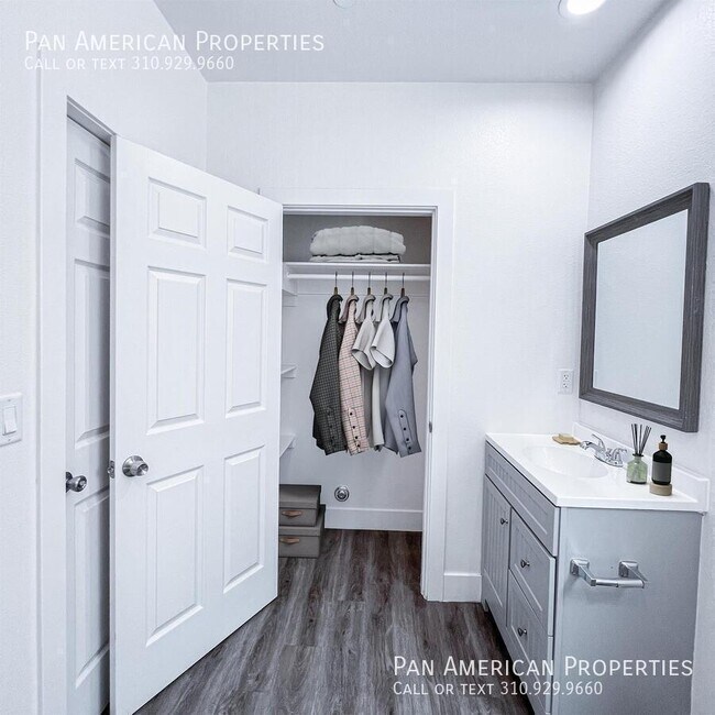 Building Photo - 1033 S Montebello Blvd