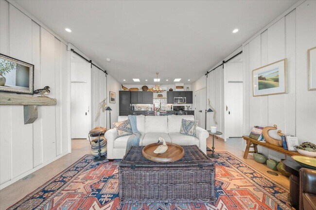 Building Photo - 60620 Kimlin Ave