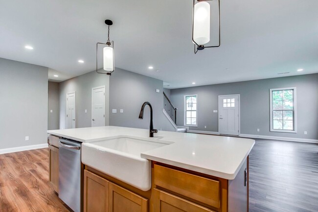 Building Photo - East Jefferson County Home For Rent