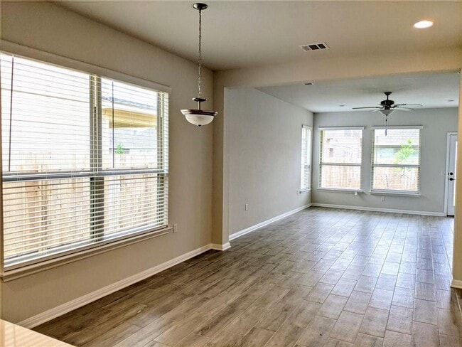 Building Photo - 809 Falkland Trace