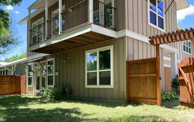 Building Photo - 5412 McCandless Street