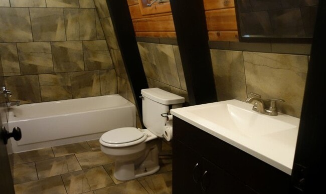 Building Photo - 2 Story 2 Bedroom 1 3/4 Bath Chalet Style ...