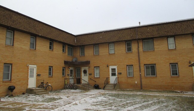 Building Photo - 130 SE 1st Ave