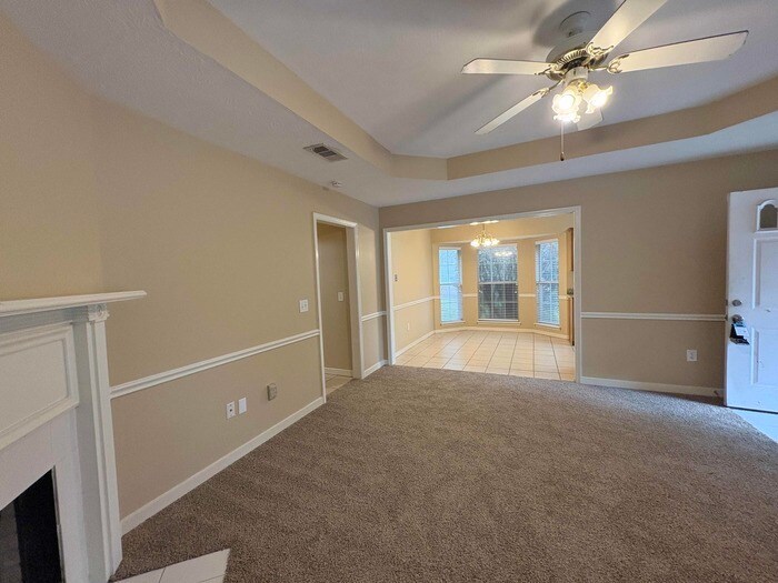 Building Photo - 3007 Willow Dr