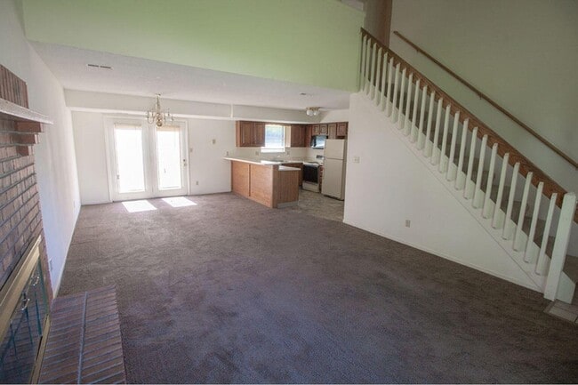 Building Photo - 3600 Hermitage Rd