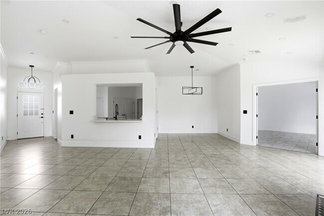 Building Photo - 5204 Elm Grove Dr
