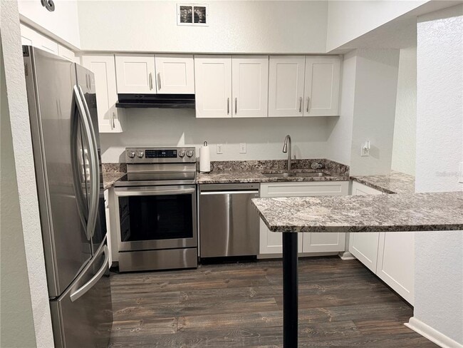 Building Photo - 2320 W Azeele St