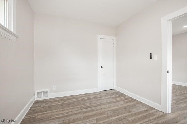 Building Photo - 3436 W 91st St