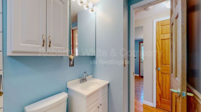 Building Photo - 10 Harkness Dr