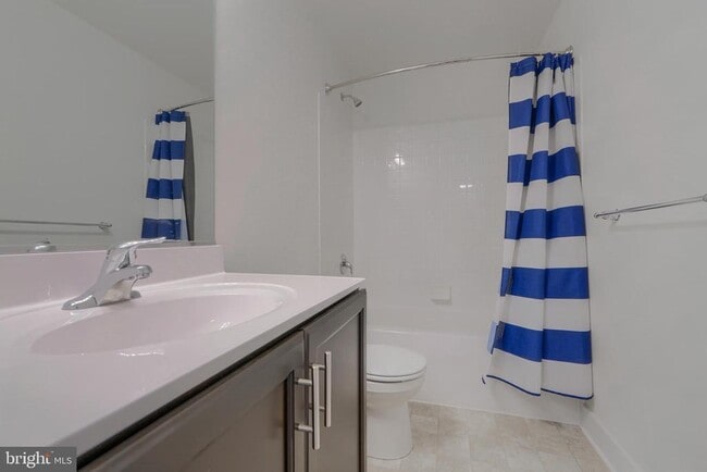 Building Photo - 617 Snapdragon Ct