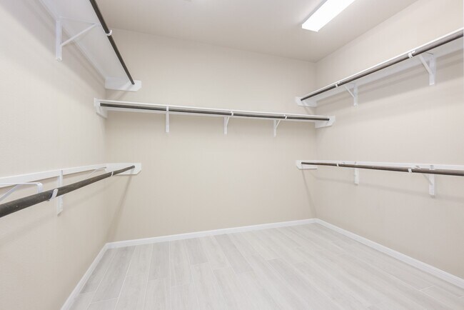 Building Photo - 4243 Bayou Hollow Ln
