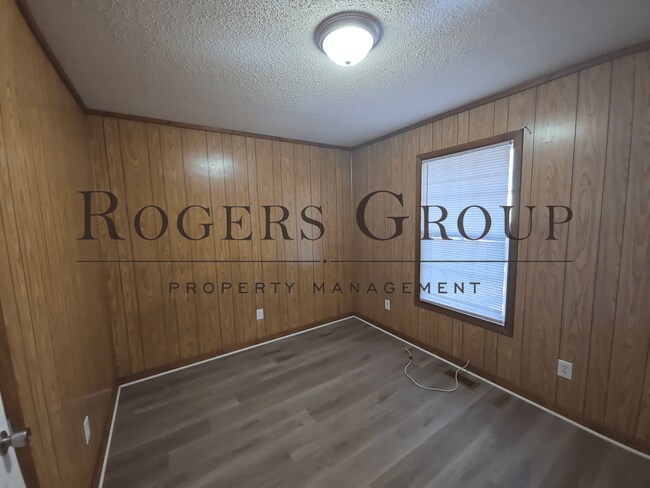 Building Photo - #450 - 236-238 Crozier St Duplex