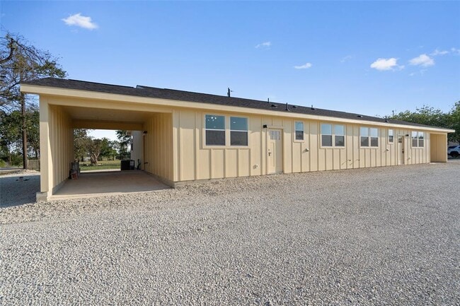 Building Photo - 539 Hackberry Rd