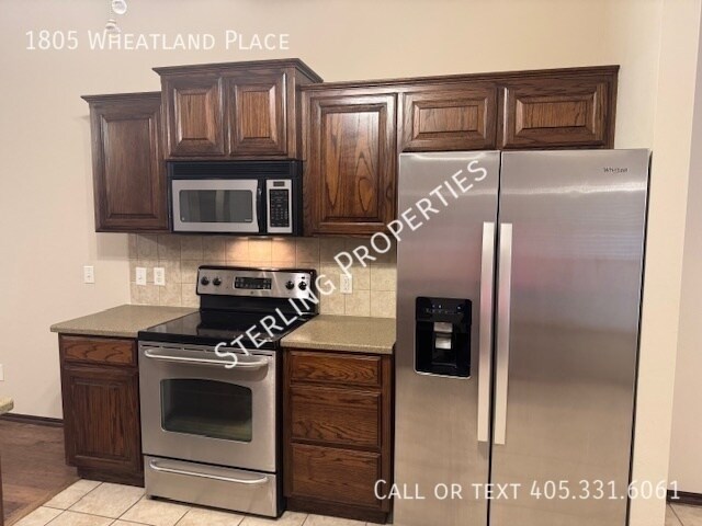 Building Photo - 1805 Wheatland Pl