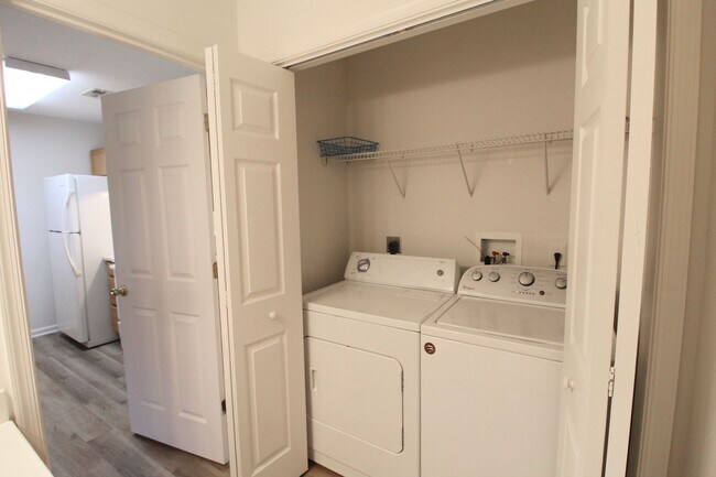 Building Photo - 189 Griffin Ln