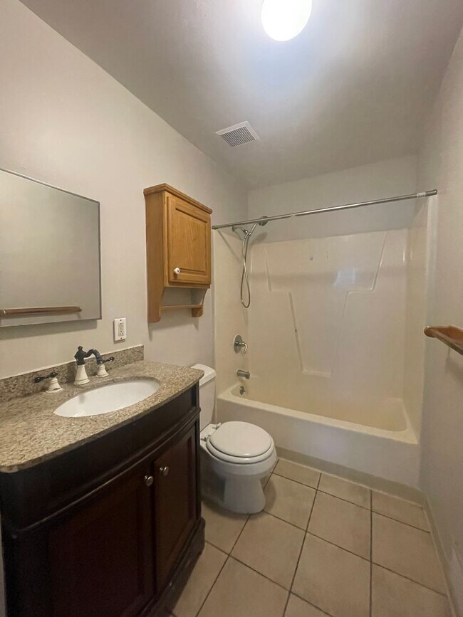 Building Photo - 57-59 Holbrook St