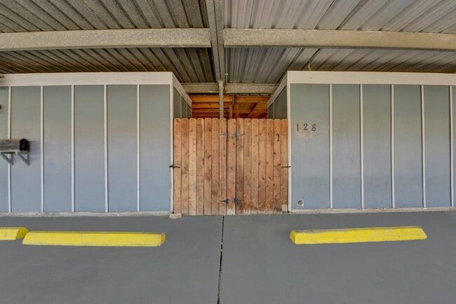 Building Photo - 128 Goodson Dr