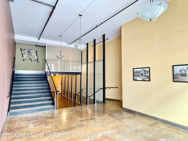 Building Photo - 1 br, 2 bath House - 200 Townsend #27