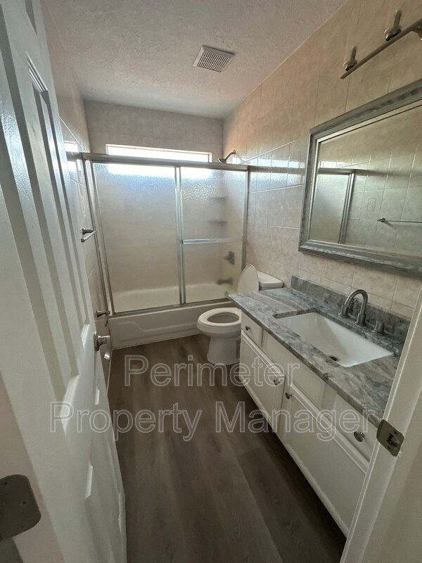Building Photo - 2867 Lantana Lakes Dr W