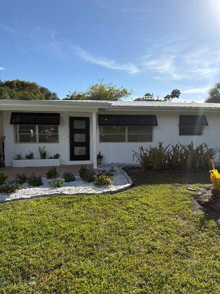 Primary Photo - 1184 Milano Dr