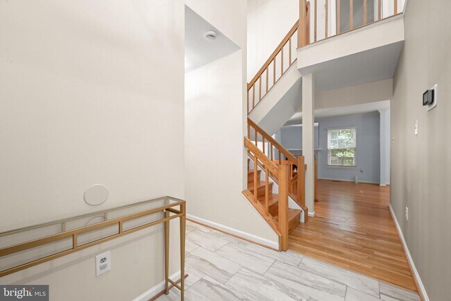 Building Photo - 25 Tivoli Lake Ct