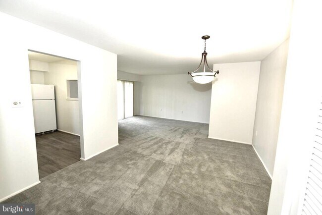 Building Photo - 11326 Cherry Hill Rd