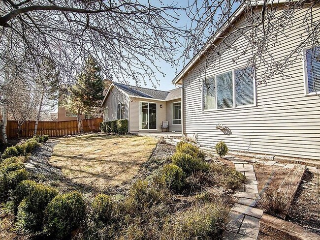 Building Photo - Must see one level home in NW Bend