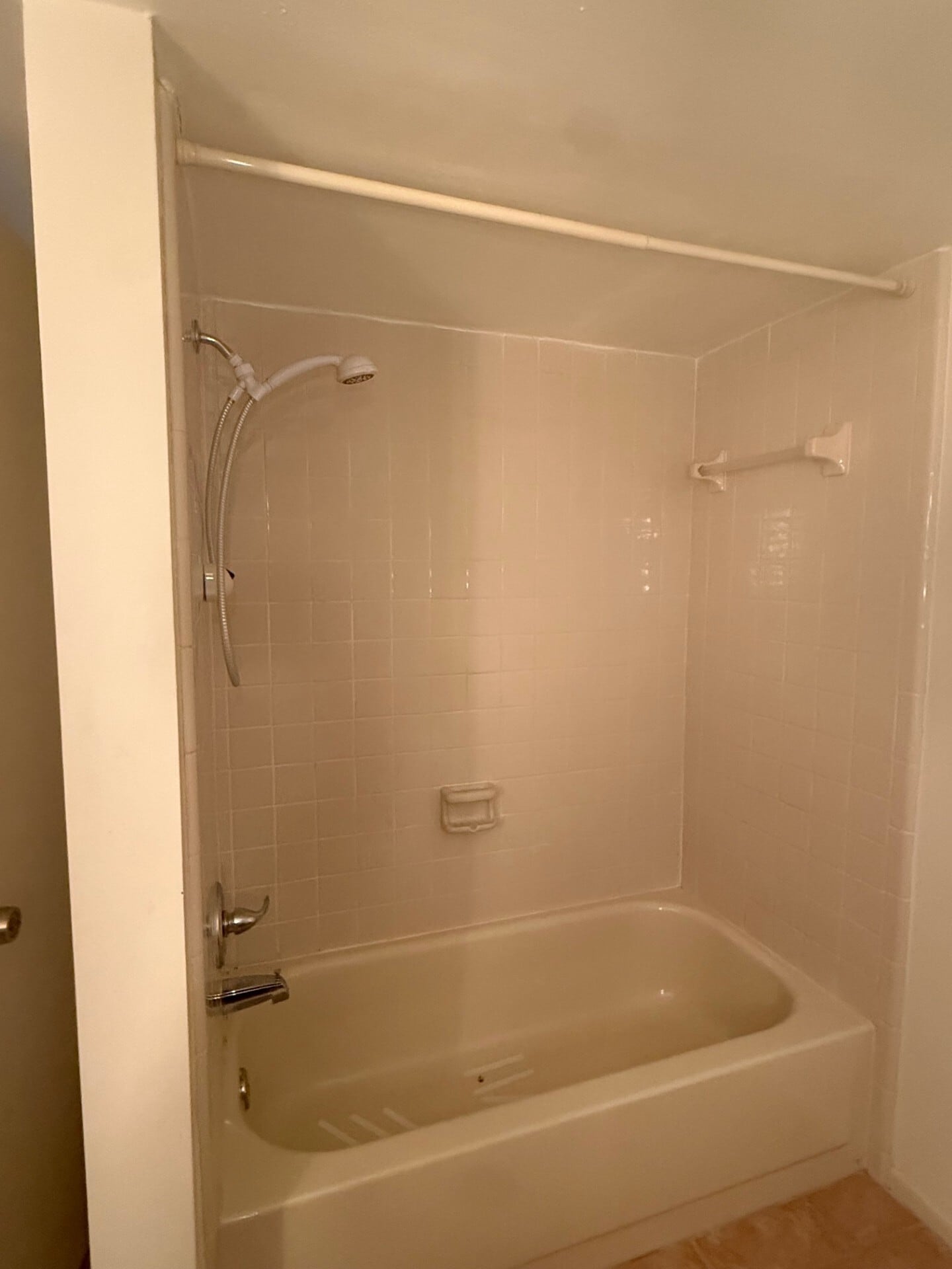 Shower - 4207 Winding Moss Trl