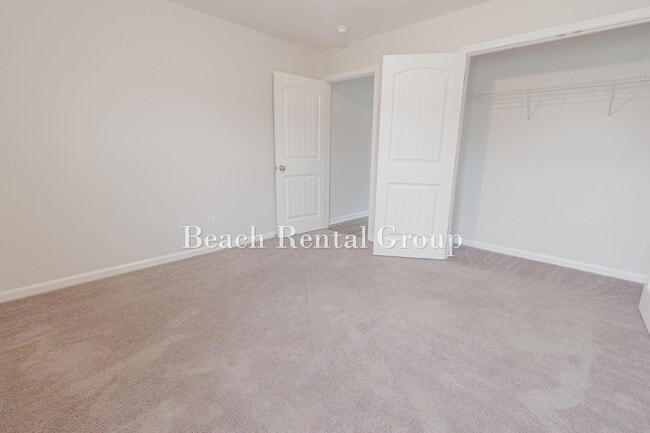 Building Photo - 3219 Merganser Dr