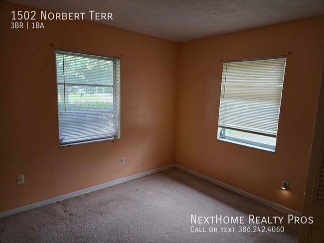 Building Photo - 1502 Norbert Terrace