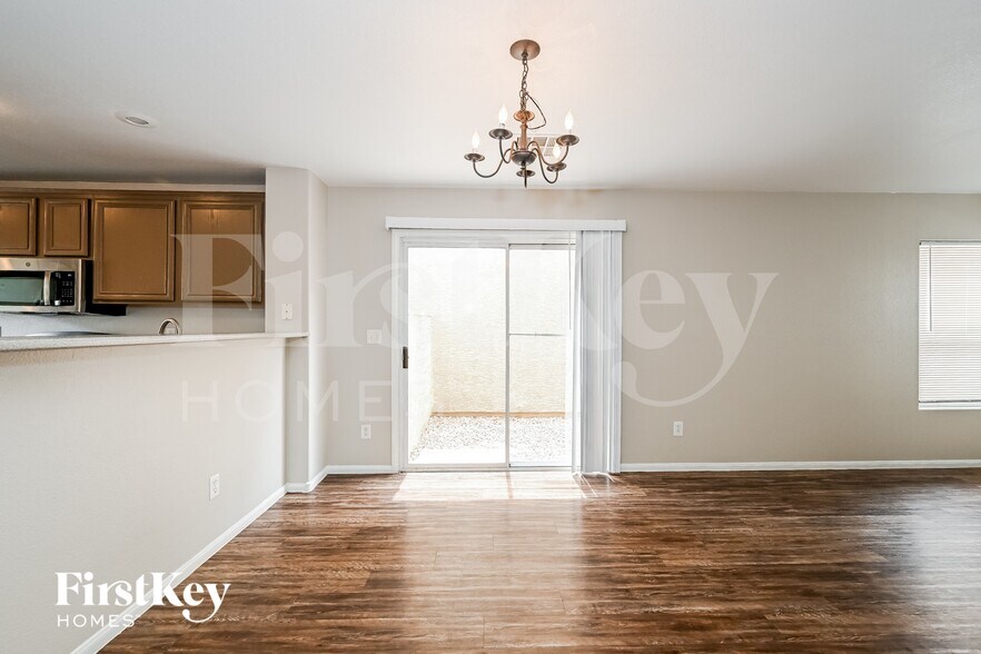 Building Photo - 1233 Plum Canyon St