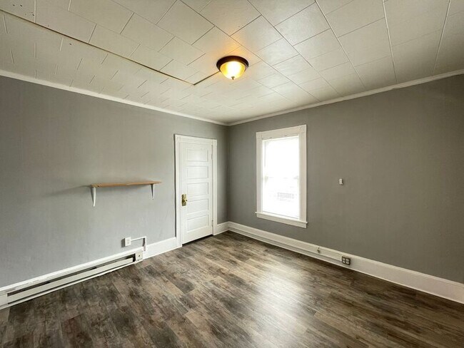 Building Photo - 551 Somerville St