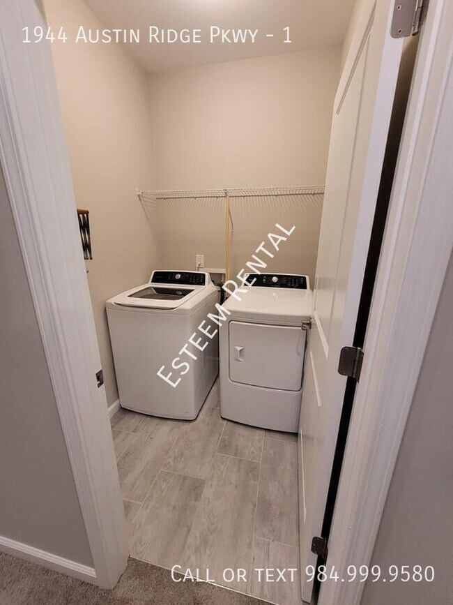 Building Photo - 1944 Austin Ridge Pkwy