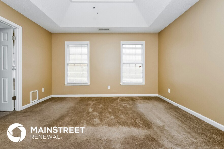 Building Photo - 4300 Riverlake Way