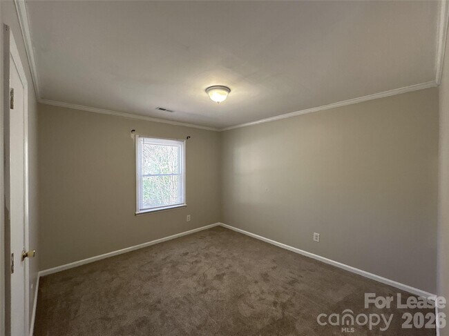 Building Photo - 7409 Lockmont Dr