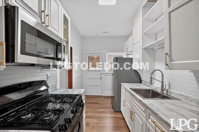 Building Photo - 414 Platt St