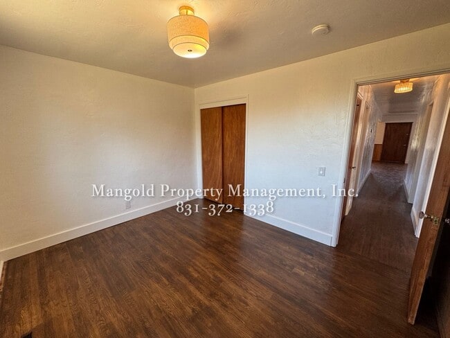 Building Photo - Fully Updated 3-Bedroom Home with Spacious...