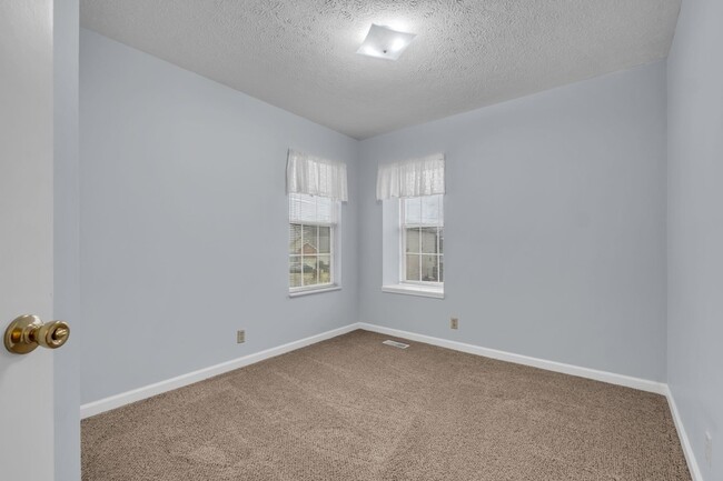 Building Photo - 5904 Colchester Dr