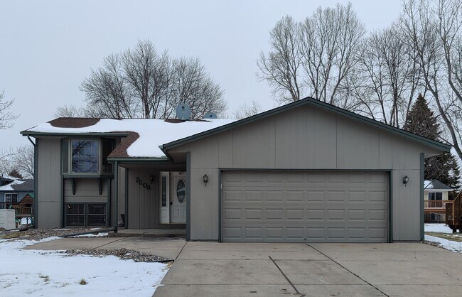 Primary Photo - 7508 83rd Ave N