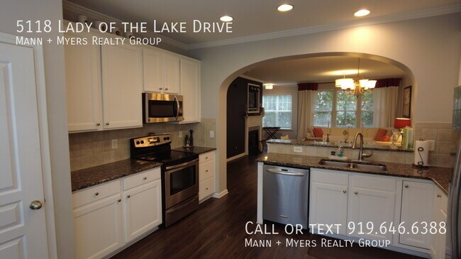 Building Photo - 5118 Lady of the Lake Dr