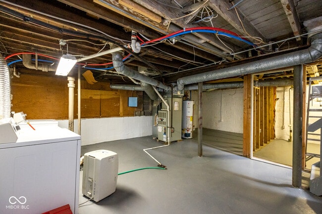 Building Photo - 5144 Winthrop Ave