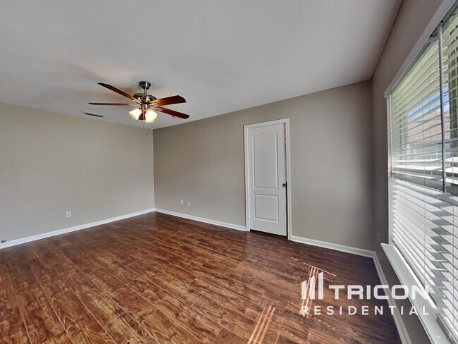 Building Photo - 246 Fort Milton Dr